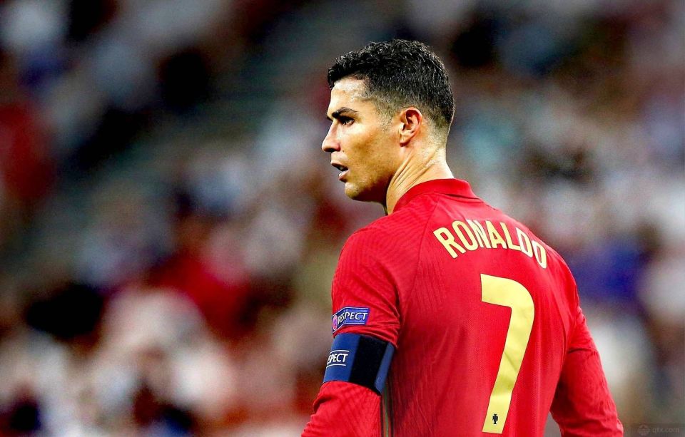 追近C罗的 追近C罗的